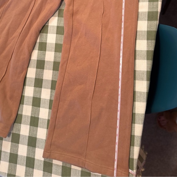 PINK Victoria's Secret Camel Wide-Leg Sweatpants - Picture 8 of 14